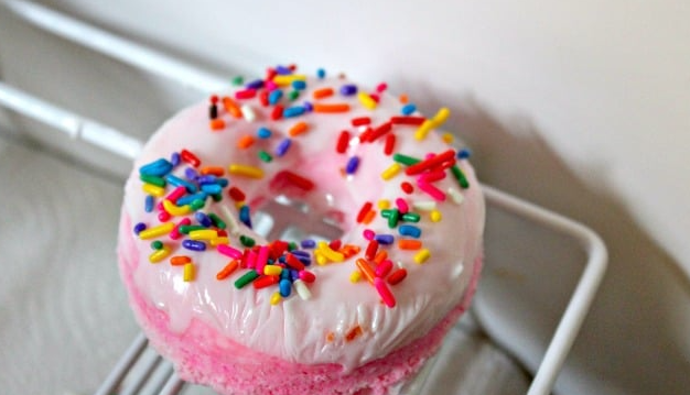 How to make donut bath bombs