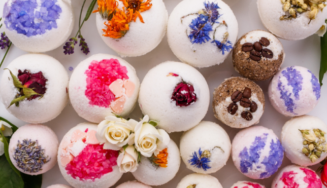 What Does Bath Bombs Made?